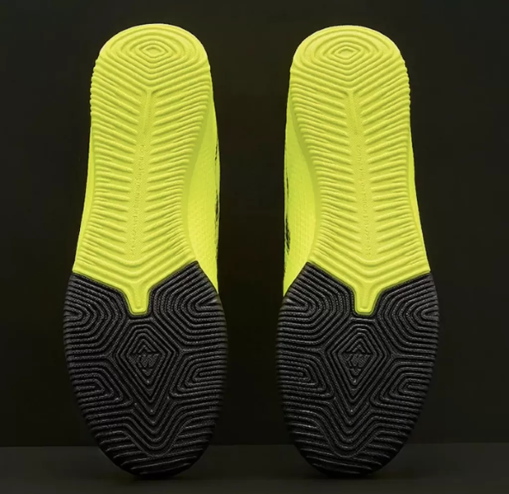 Футзалки Nike Mercurial Vapor XII Academy Indoor